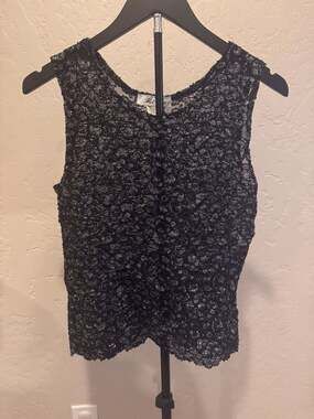 Mel-Lin Vintage Black and Silver Sparkly Lace Sleeveless Tank Top